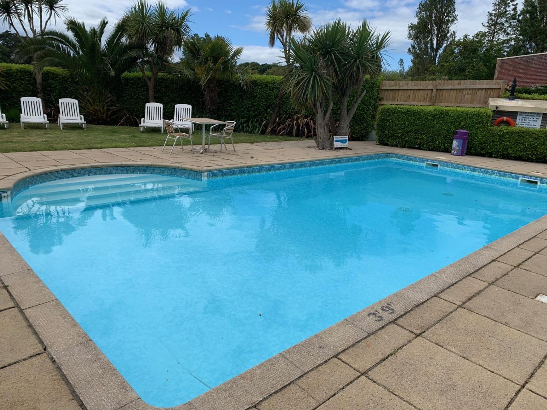 Goodrington Lodge Holiday Apartments Paignton Bagian luar foto
